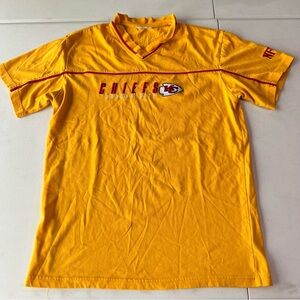 Kansas City Chiefs Vintage Tee! Check out the pics! Some flaws but AMZ!